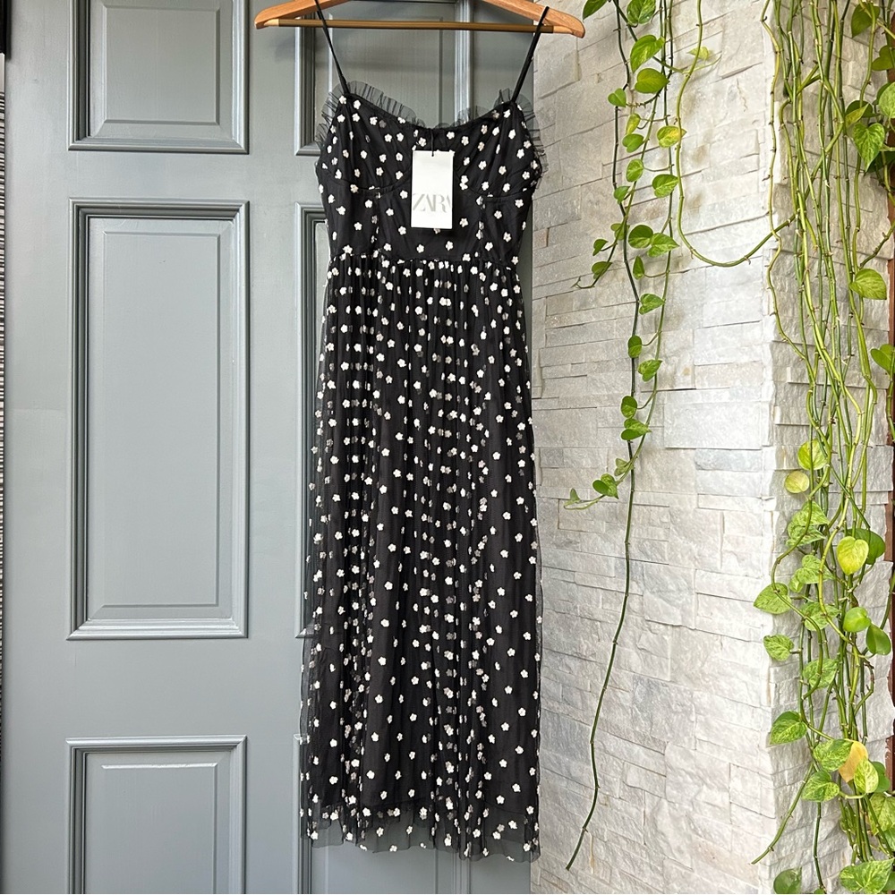 Zara NWT black mesh/tulle midi dress with white embroidered flowers
